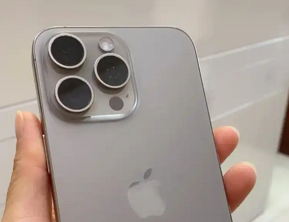 鸡冠iPhone15序列号查询分享如何查找苹果15手机序列号的位置 